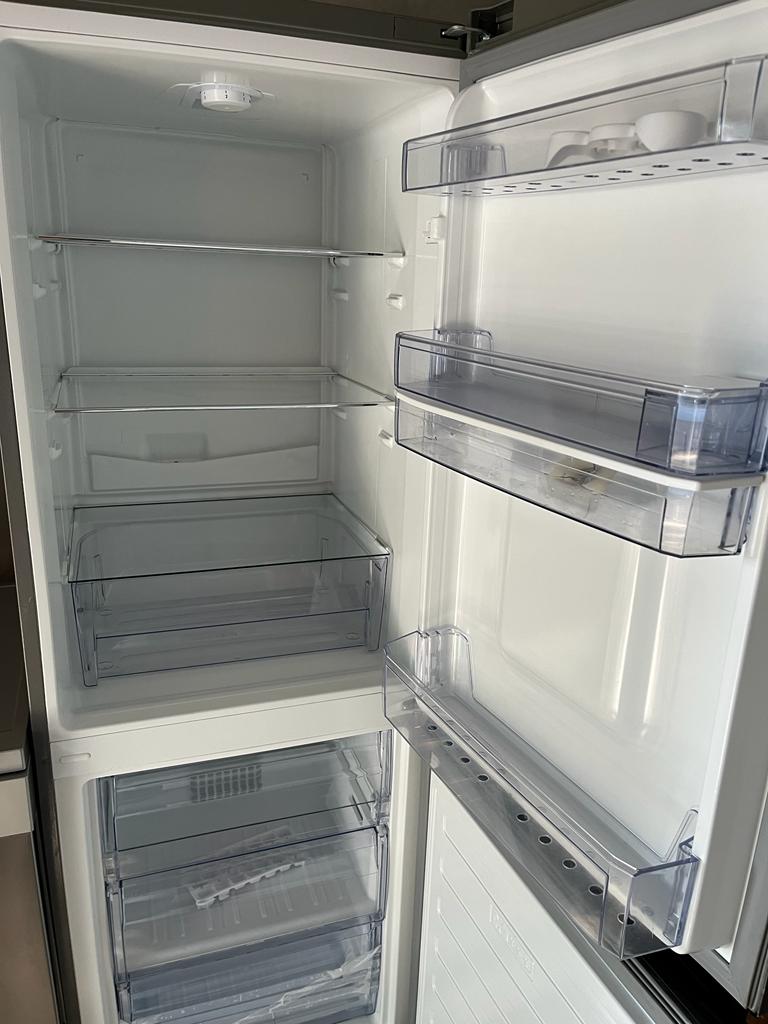 323L Defy Fridge/Freezer Metallic KC merchants